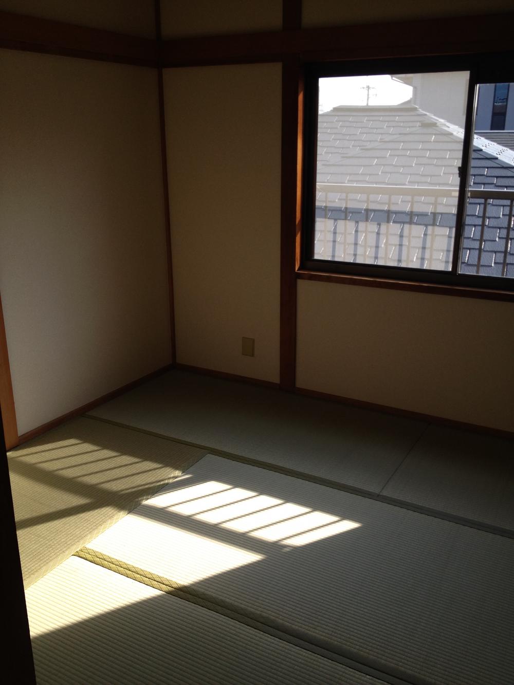 Non-living room. Local (11 May 2013) Shooting