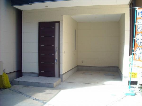 Entrance. Entrance part