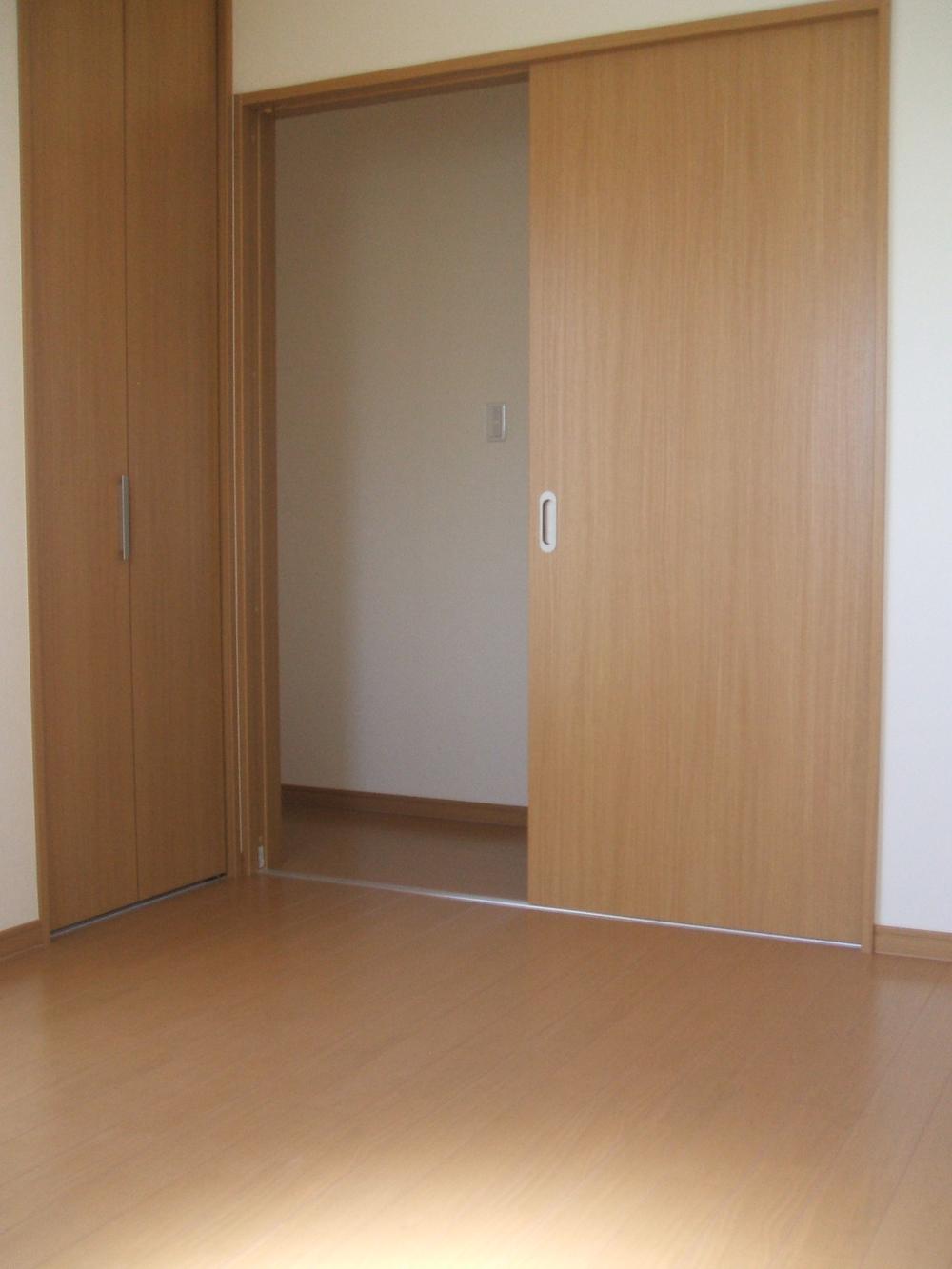 Other introspection.  ◆ Western style room