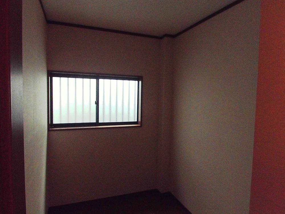 Receipt. It storeroom also attached on the first floor