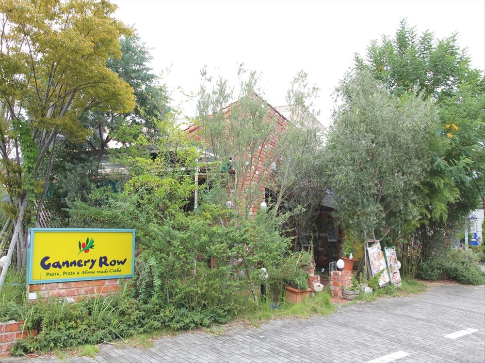 Other Environmental Photo. Kyanaryirou Walk about 12 minutes "Popular Italian"