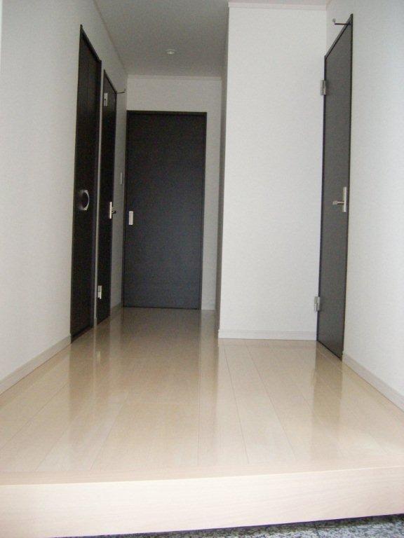 Same specifications photos (Other introspection). Entrance hall bright clean feeling full.