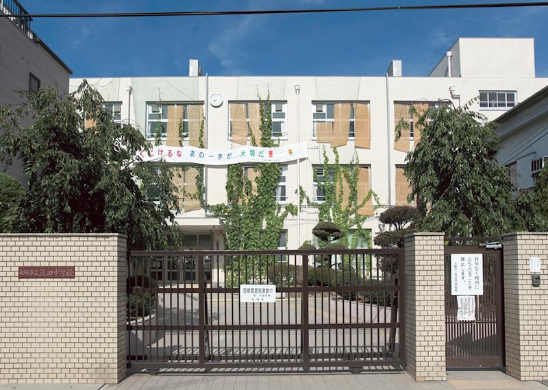 Junior high school. Private thorns Tanaka 1120m walk 14 minutes to school