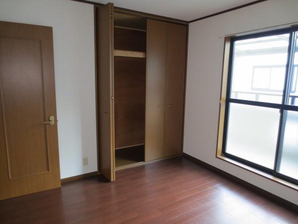 Living. 3 floor 6 Pledge Western-style room is very bright