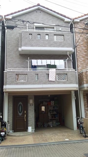 Local appearance photo. Local (March 2012) shooting