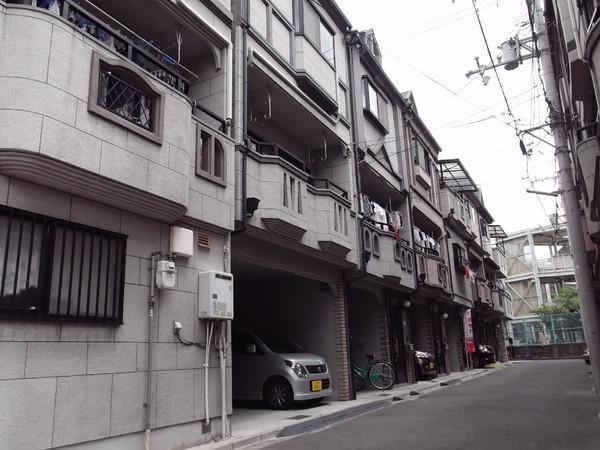 Local photos, including front road.  [Immediate Available] Certainly once please preview! 