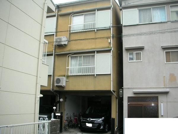 Local appearance photo. Retro look