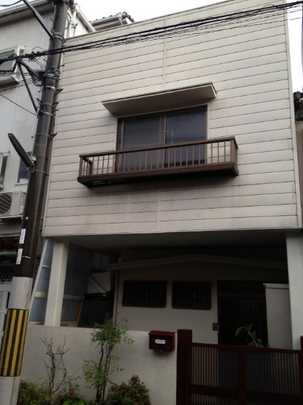 Local appearance photo. Building appearance (1)