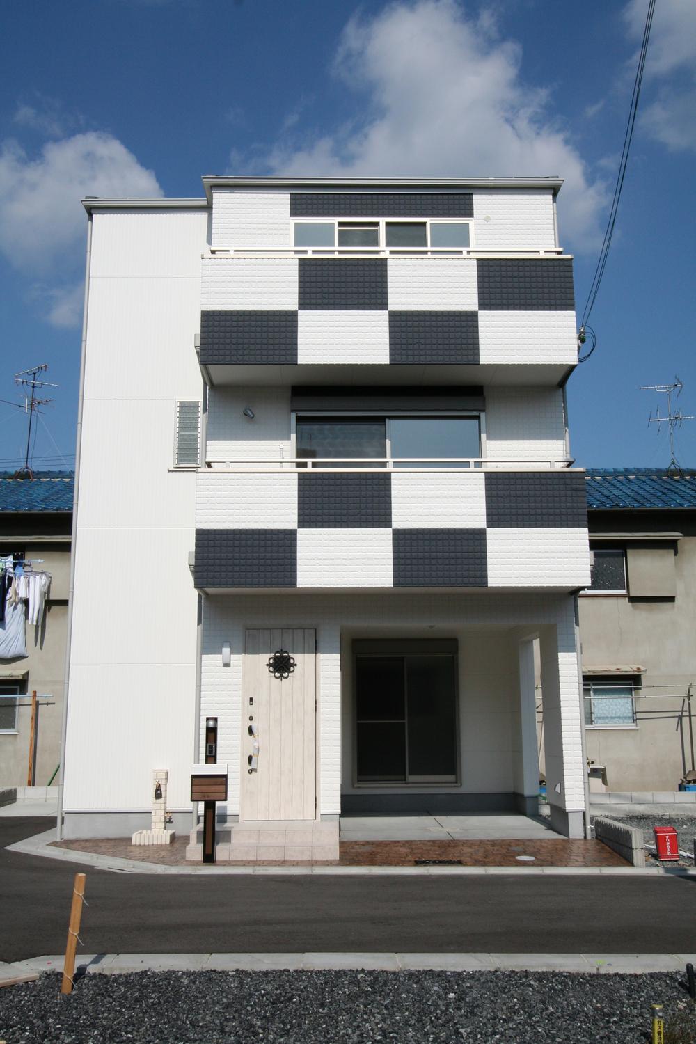 Local appearance photo