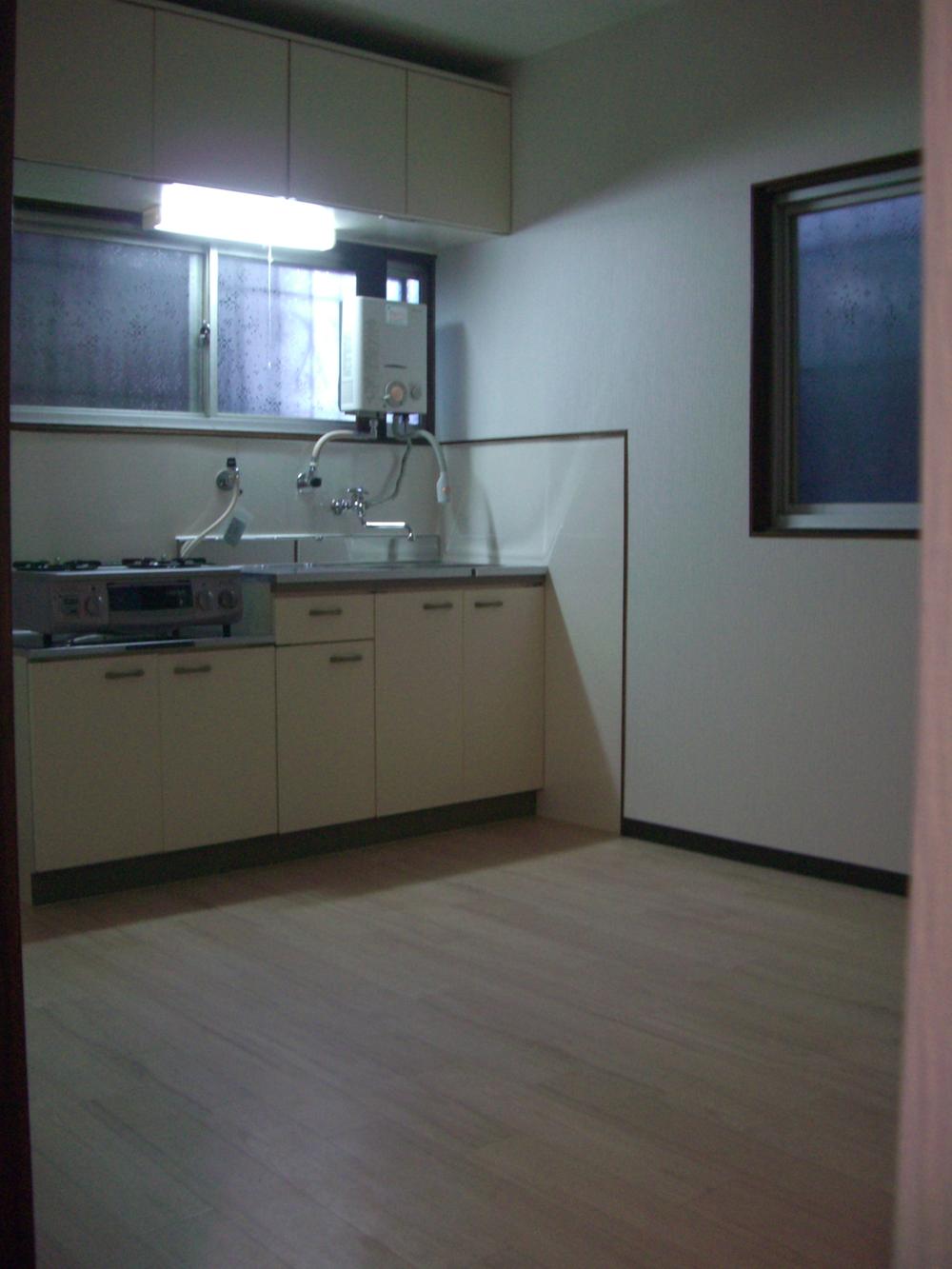 Kitchen. Indoor (07 May 2013) Shooting