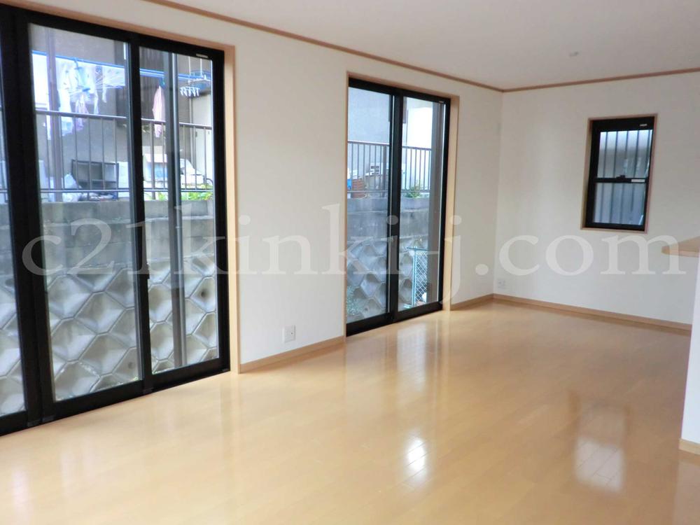 Same specifications photos (living). Same specifications photos (living) LDK20 Pledge, All rooms have double-glazing!