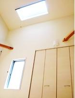 Living. Sky window that will collect light in the living room! The rooms are always bright, It will also save on electricity bill