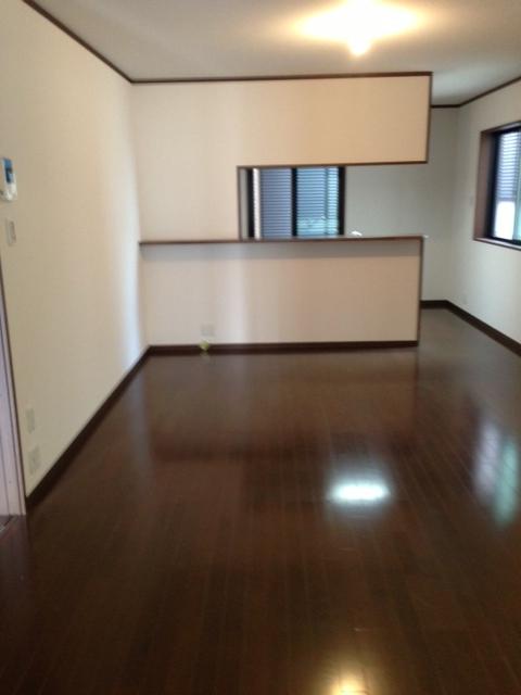 Same specifications photos (living). LDK about 19 Pledge! Wide ~ There! is! Furthermore, It is with the double-sided balcony! If you add furniture, Housework flow line is the difficulty is constrained!
