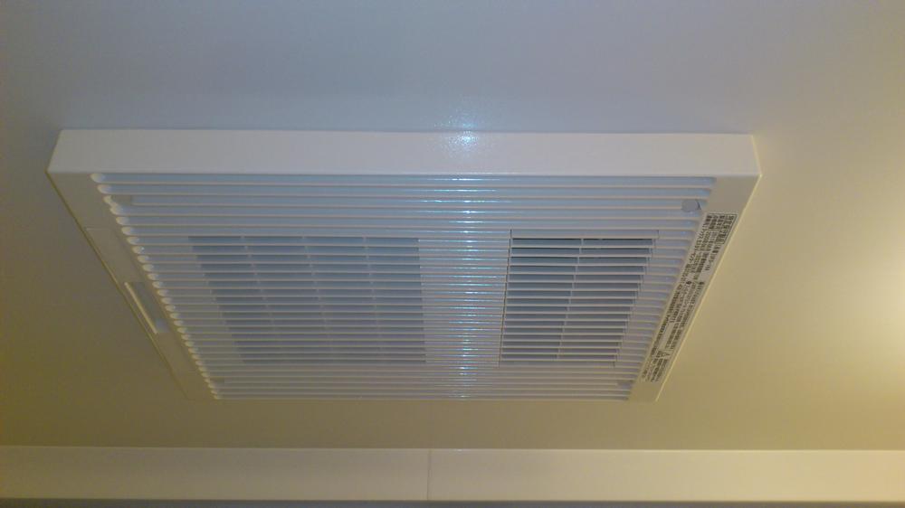 Cooling and heating ・ Air conditioning. When it's cold, I'm happy in the rainy season of the room Dried, Bathroom heating dryer!