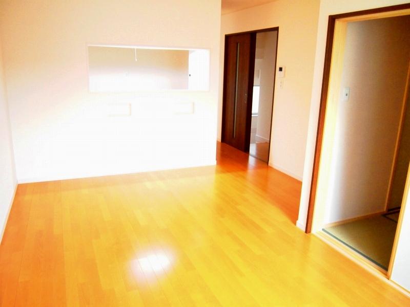 Living.  Construction Photos