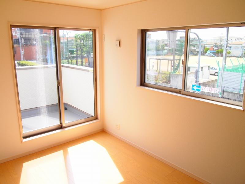 Non-living room.  Construction Photos