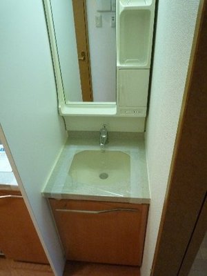Washroom. It is the washstand independent type. 