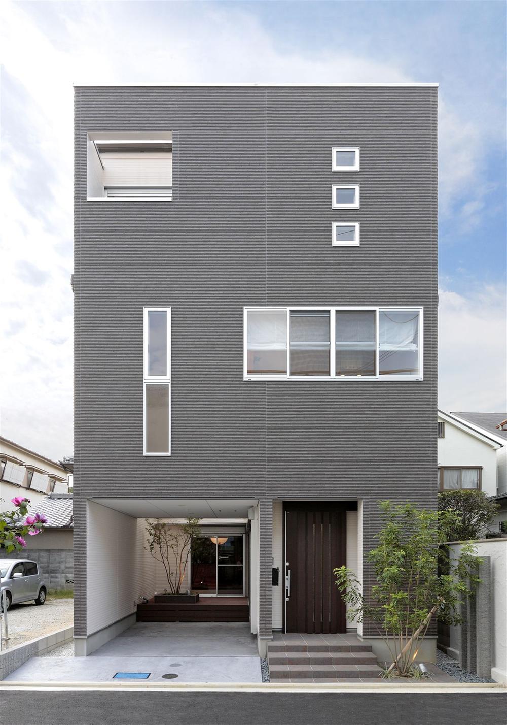 Building plan example (exterior photos). Appearance in a stylish square form, Introspection 1 ~ The third floor to the bold blow impressive bright space that connects the. It seems people are also deprived of the eye to visit in this expressive of surprise