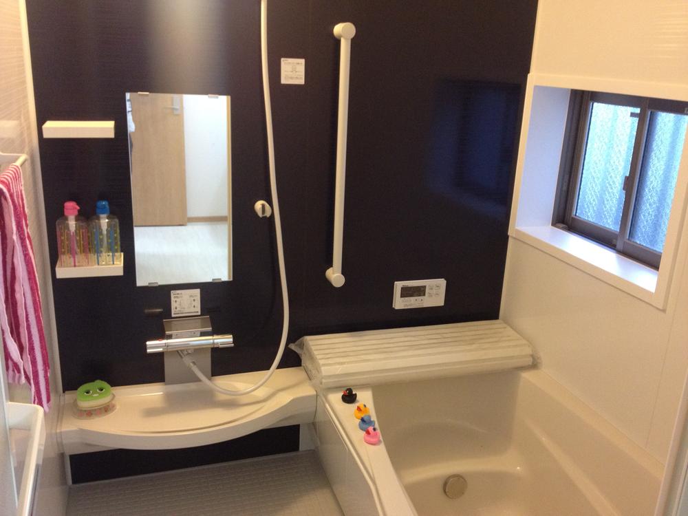Same specifications photo (bathroom)
