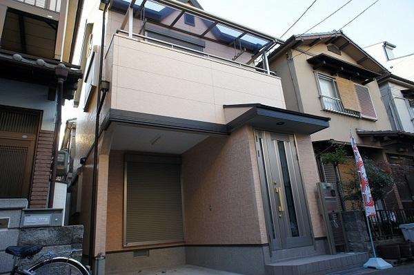 Other. Residence of convenient parking with space