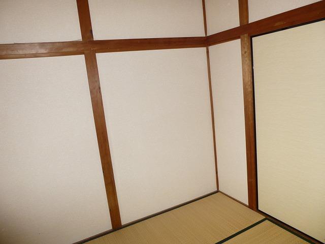 Non-living room. Indoor (12 May 2013) Shooting