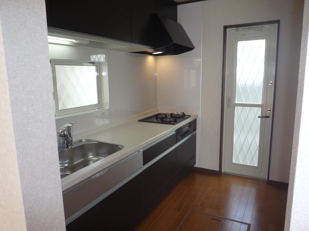 Same specifications photo (kitchen)