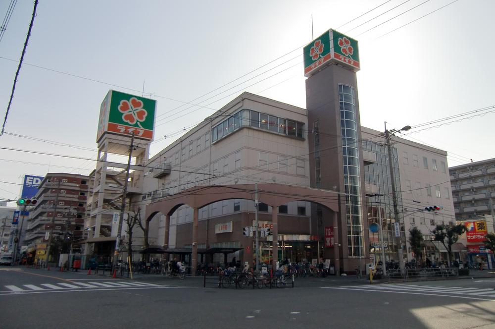 Supermarket. Life up to 600m also abundant fresh ingredients, Convenient super to daily shopping - 8 min. Walk