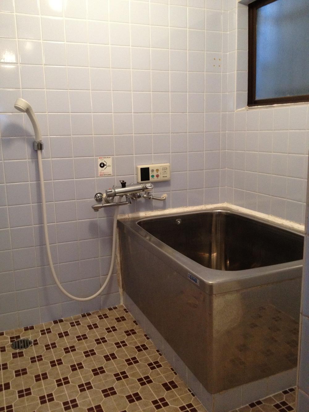 Bathroom. Indoor (September 2013) Shooting