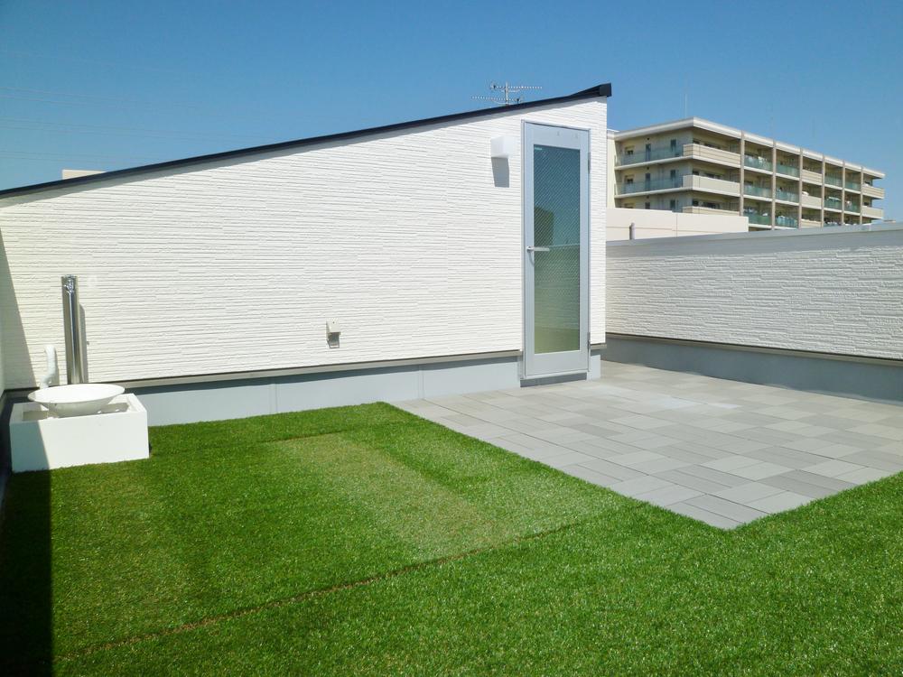 Other. Family only of private garden on the roof. Enjoy the moment of family reunion in the family everyone.