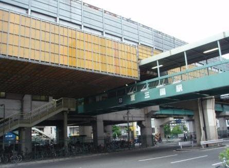 station. Midosuji "Higashimikuni" ride time of up to 800m Umeda to the station is an 8-minute.