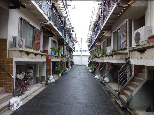 Local appearance photo. Local (10 May 2013) Shooting