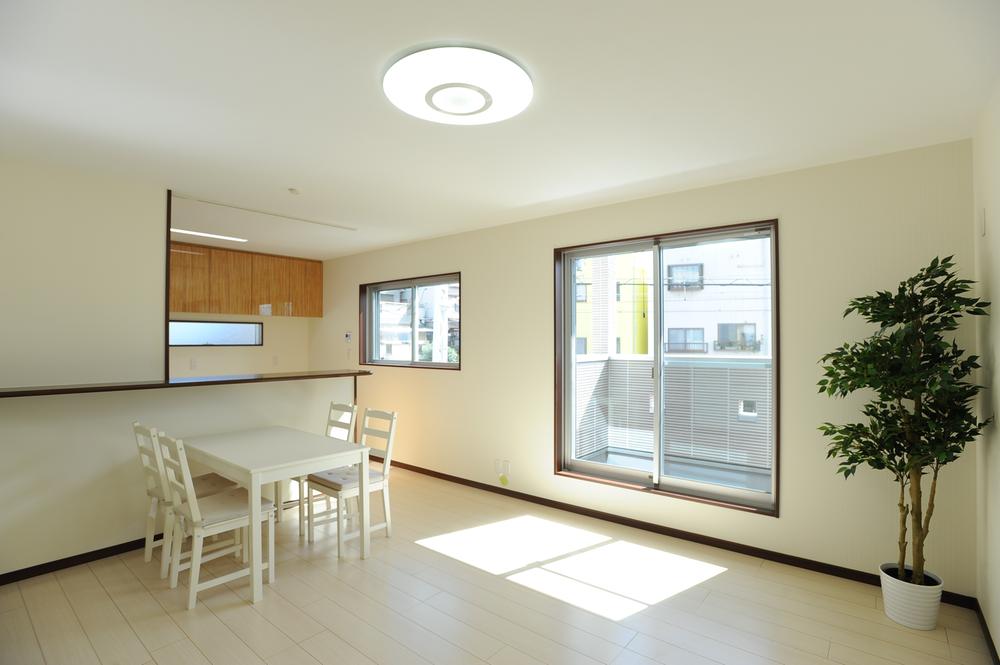 Living. Indoor (11 May 2013) Shooting