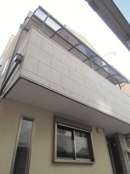 Other. Plenty of light from the two-sided balcony