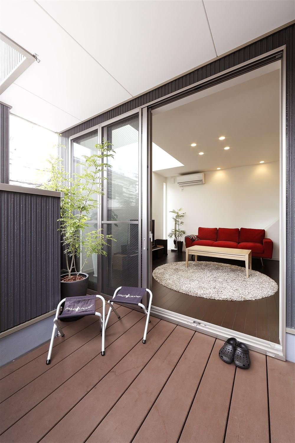 Same specifications photos (Other introspection).  [Same specifications] Balcony taken to spread the, Place to us along with a color to daily life. Holiday or a branch here, Summer is children enjoy the pool, Usage is various.