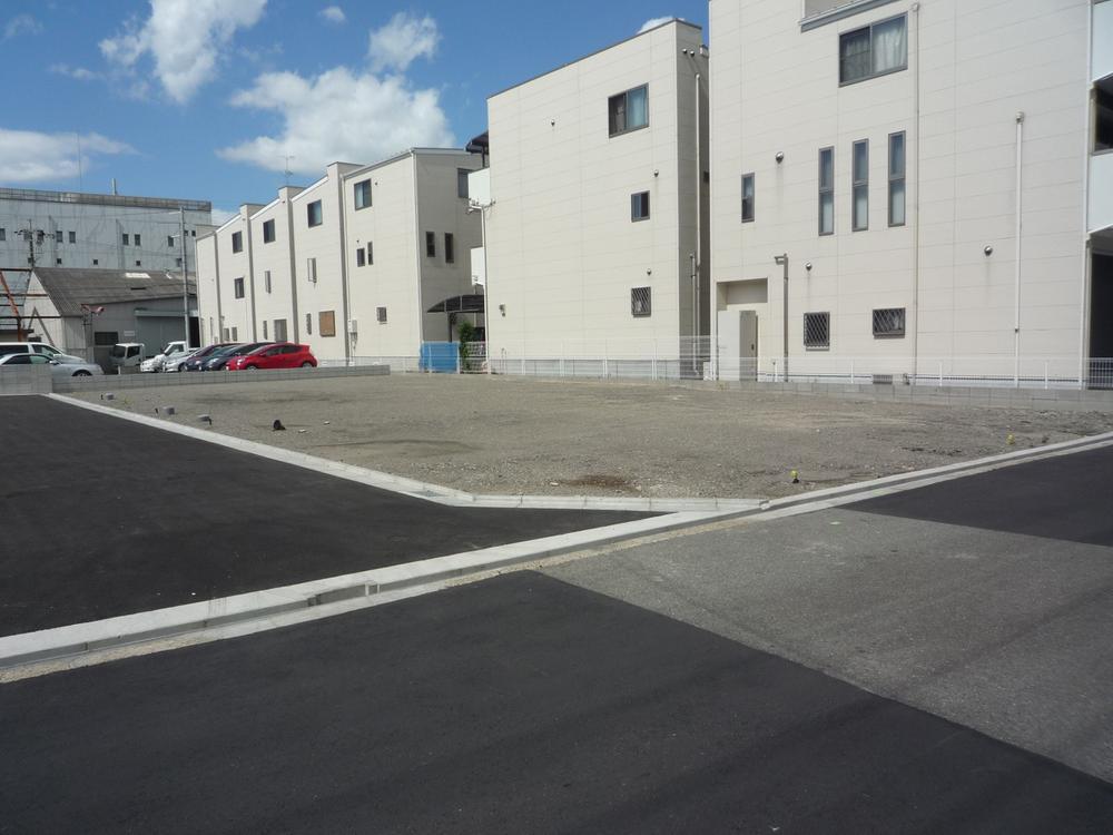 Local photos, including front road. Local (September 2013) Shooting