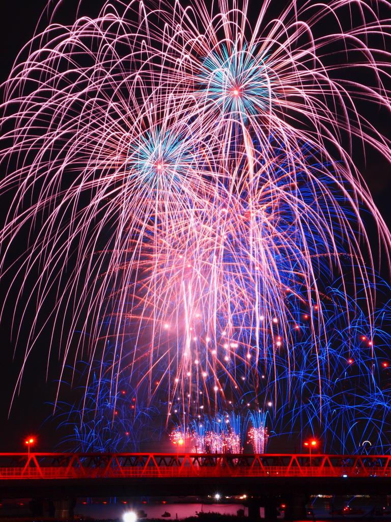 Other. One landscape of Yodogawa fireworks Before the Yodogawa immediately eye! Fireworks display, you can overlook in the summer!