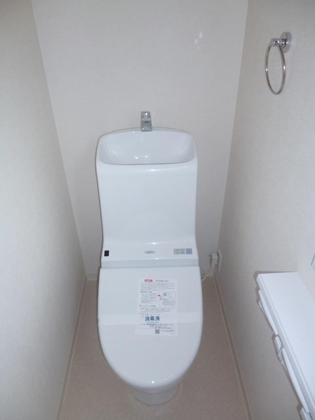 Same specifications photos (Other introspection). It is clean of easy to state-of-the-art bidet with toilet!
