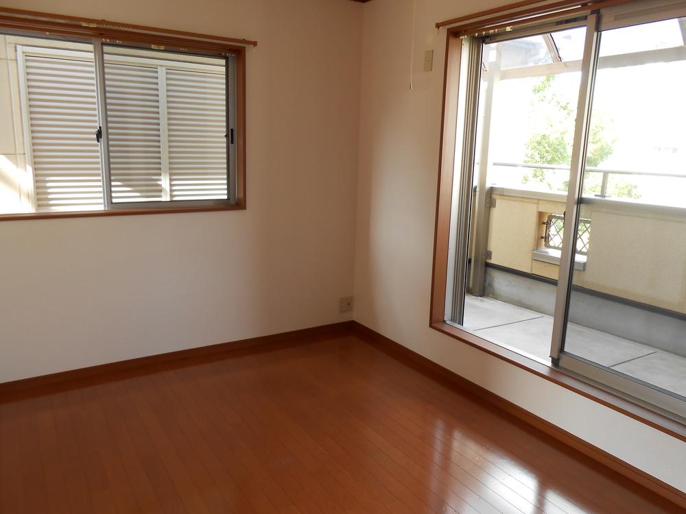 Non-living room. You can spend a private slowly