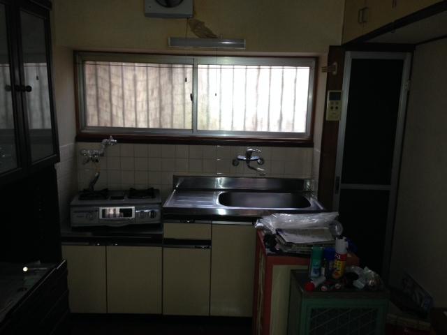 Kitchen. Indoor (11 May 2013) Shooting