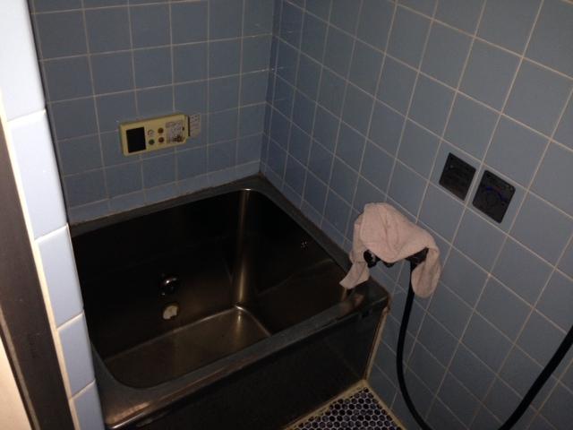 Bathroom. Indoor (11 May 2013) Shooting