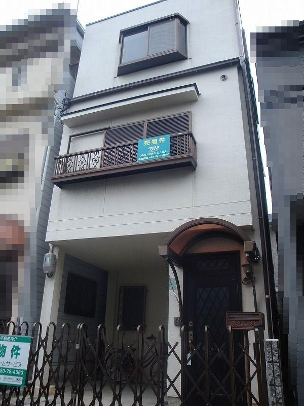 Local appearance photo. Local (11 May 2013) Shooting