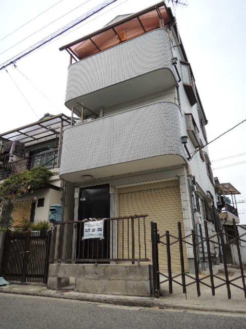 Local appearance photo. Frontage 8.1m