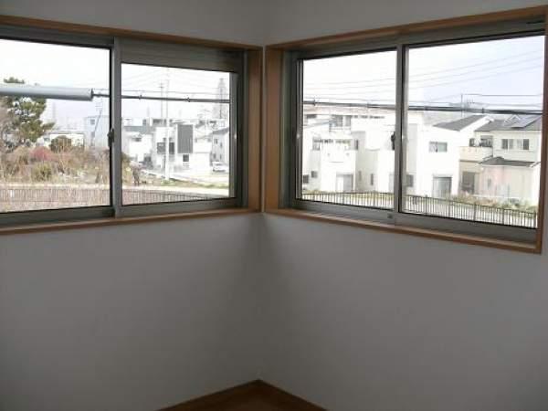 Non-living room. Western-style 5.25 Pledge