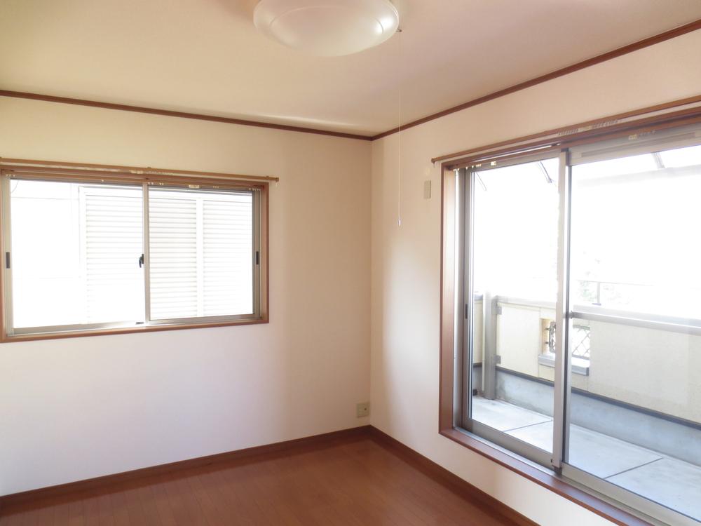 Non-living room. Western-style is also bright ☆ 