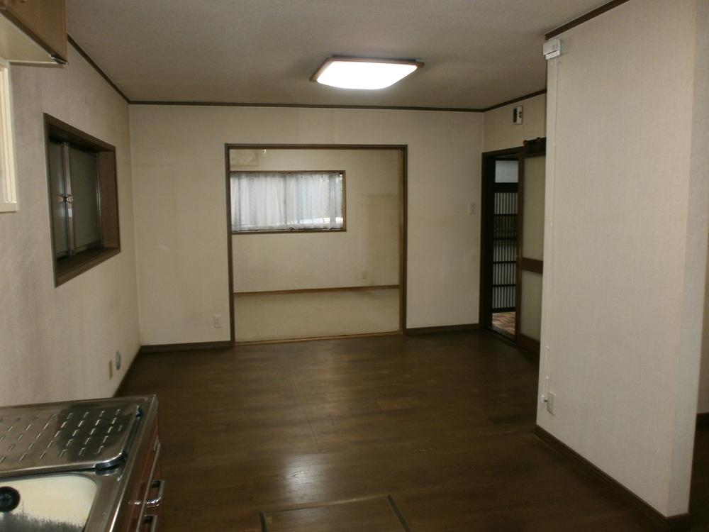 Other introspection. Living from the kitchen, Photos of Western-style is