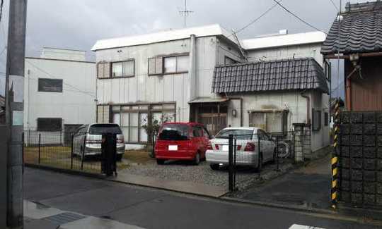 Local appearance photo