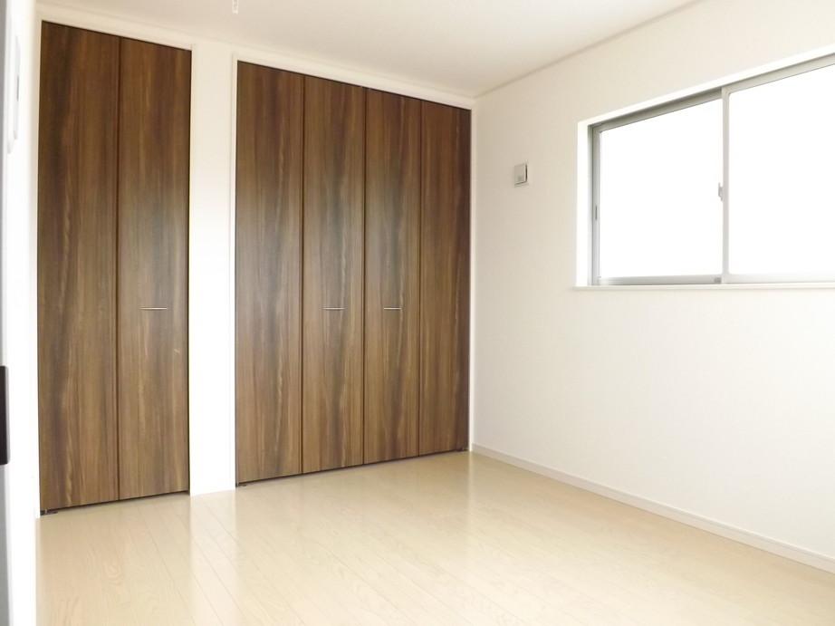 Other introspection. Local photos (Western-style)