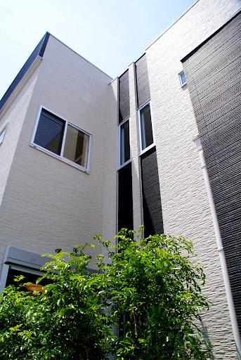 Local land photo. Overlooking the second floor from the patio