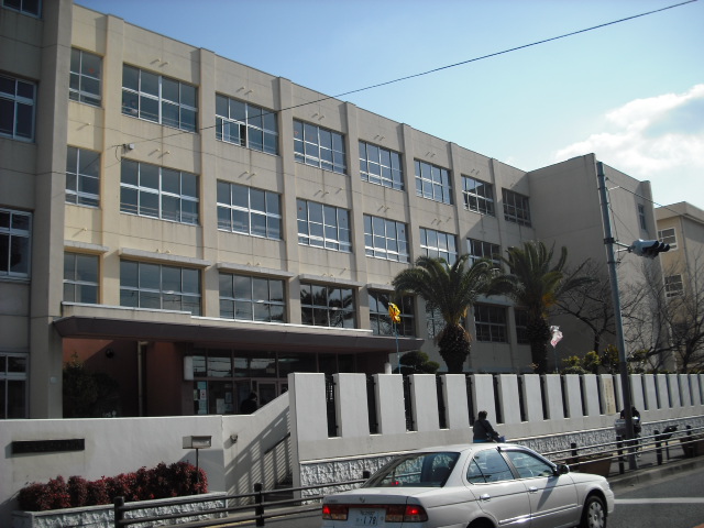 Junior high school. 211m to Sakai City Nagao junior high school (junior high school)