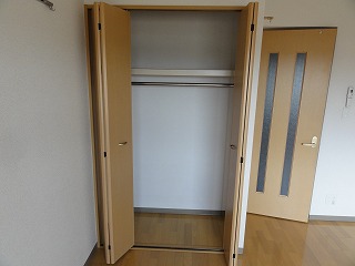 Receipt. Storage space (closet)